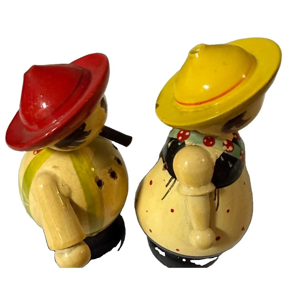 Vintage Wooden Salt Pepper Shakers Mexican Couple Sombrero Hand Painted MCM